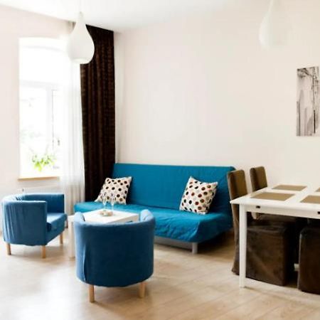Bright Apartment In Old Town By Urban Rent VNO Exteriör bild